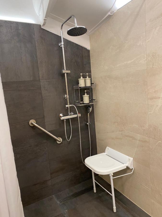 شقة Chez Helene 3 Etoiles, Labellise Disabled Pmr,Pour 4 Personnes Chiens Bienvenus-Pet Friendly بورغ مدام المظهر الخارجي الصورة